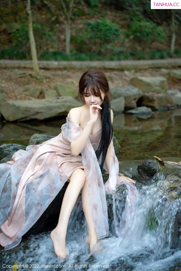 婠婠么  [XiuRen秀人网]高清写真图 2022.10.11 No.5690 婠婠么&小肥莹第76张图片